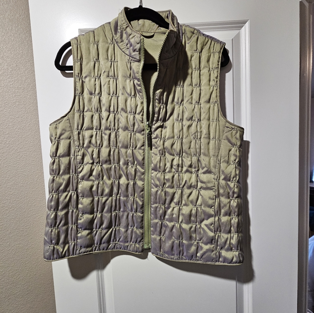 Quilted reversible Mycra Pac full zip vest